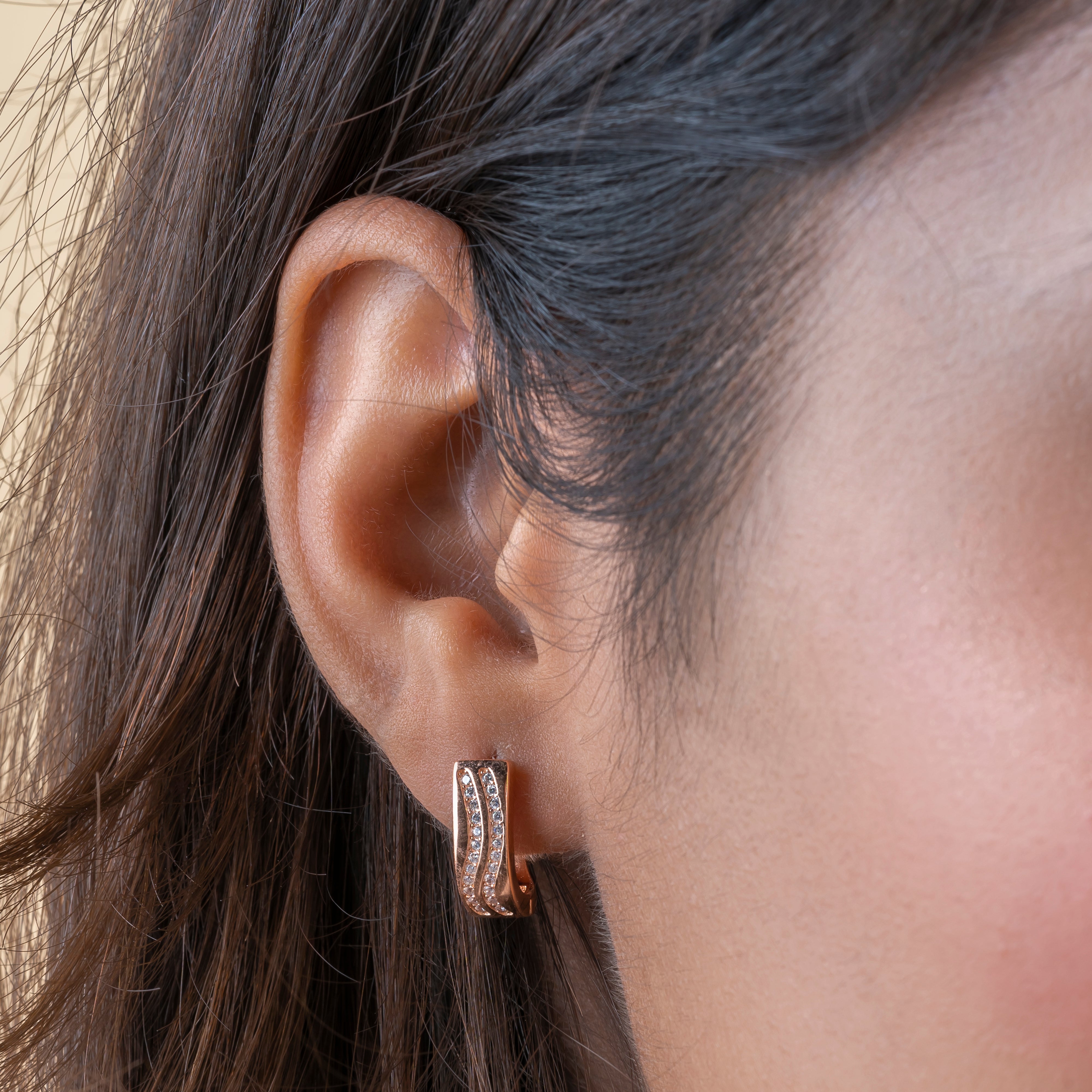 Jose & Maria Barrera-Silver rose clip button earring